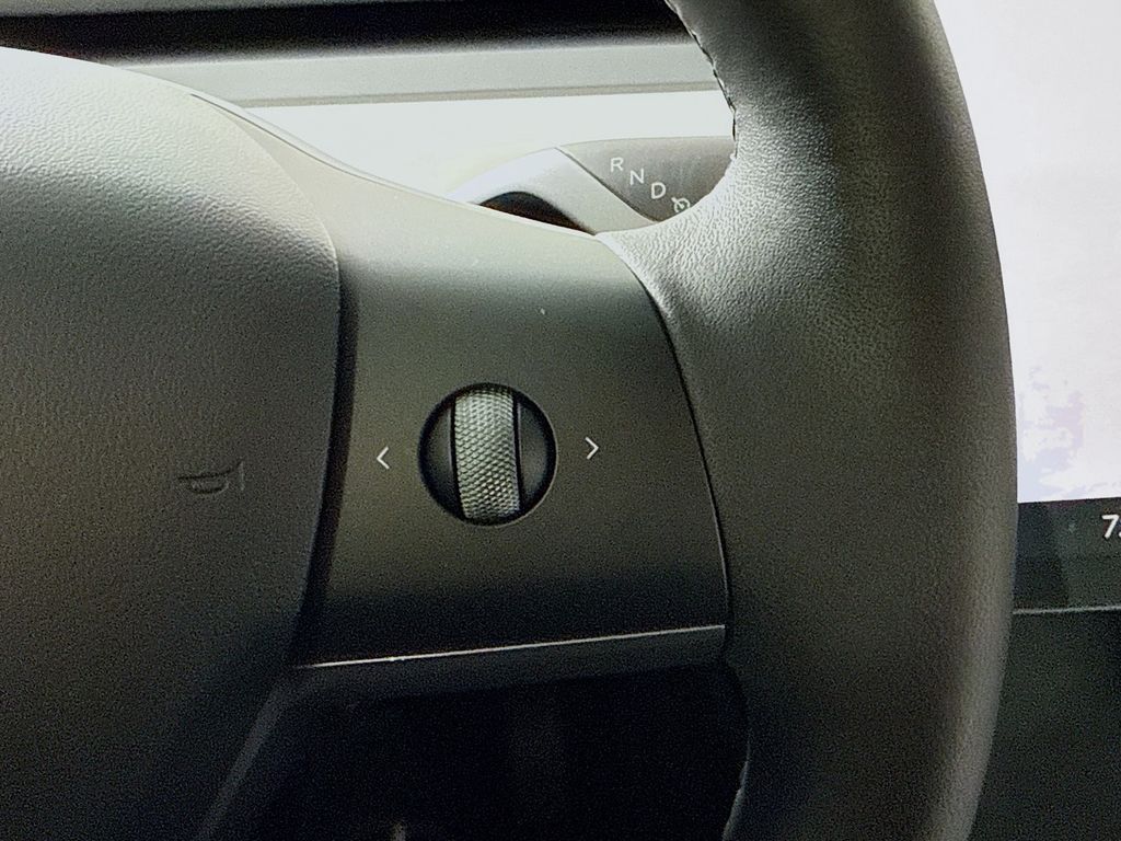 Thumbnail: 2022 Tesla Model Y - 12