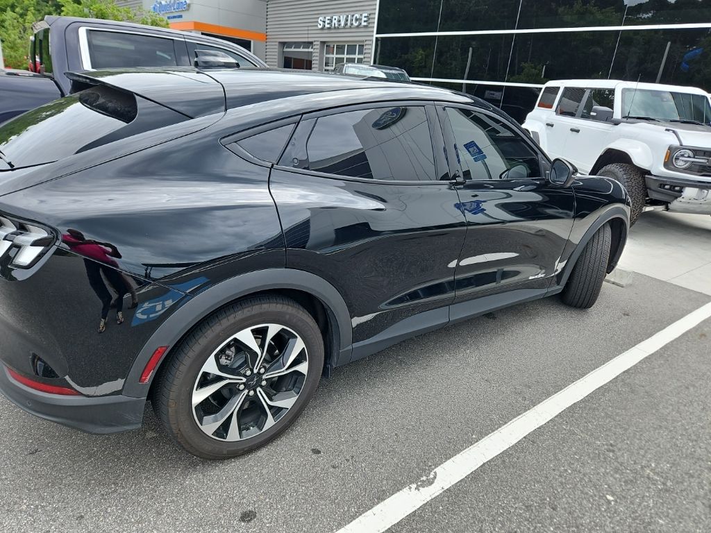 2025 Ford Mustang Mach-E Select