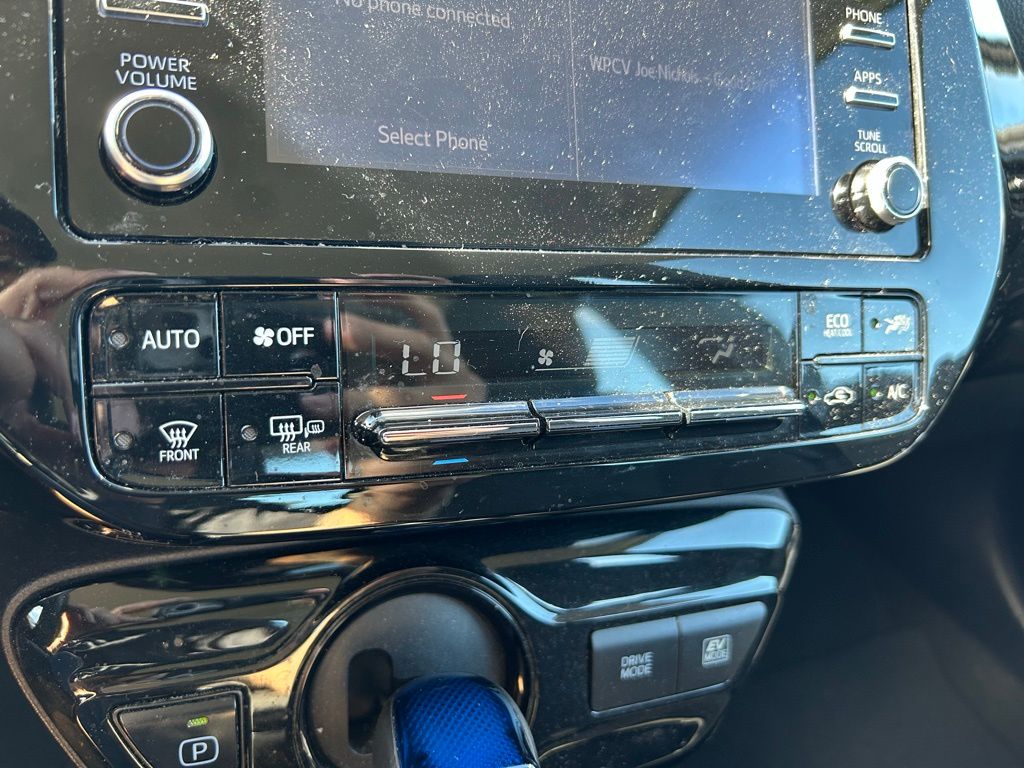 Thumbnail: 2020 Toyota Prius - 25