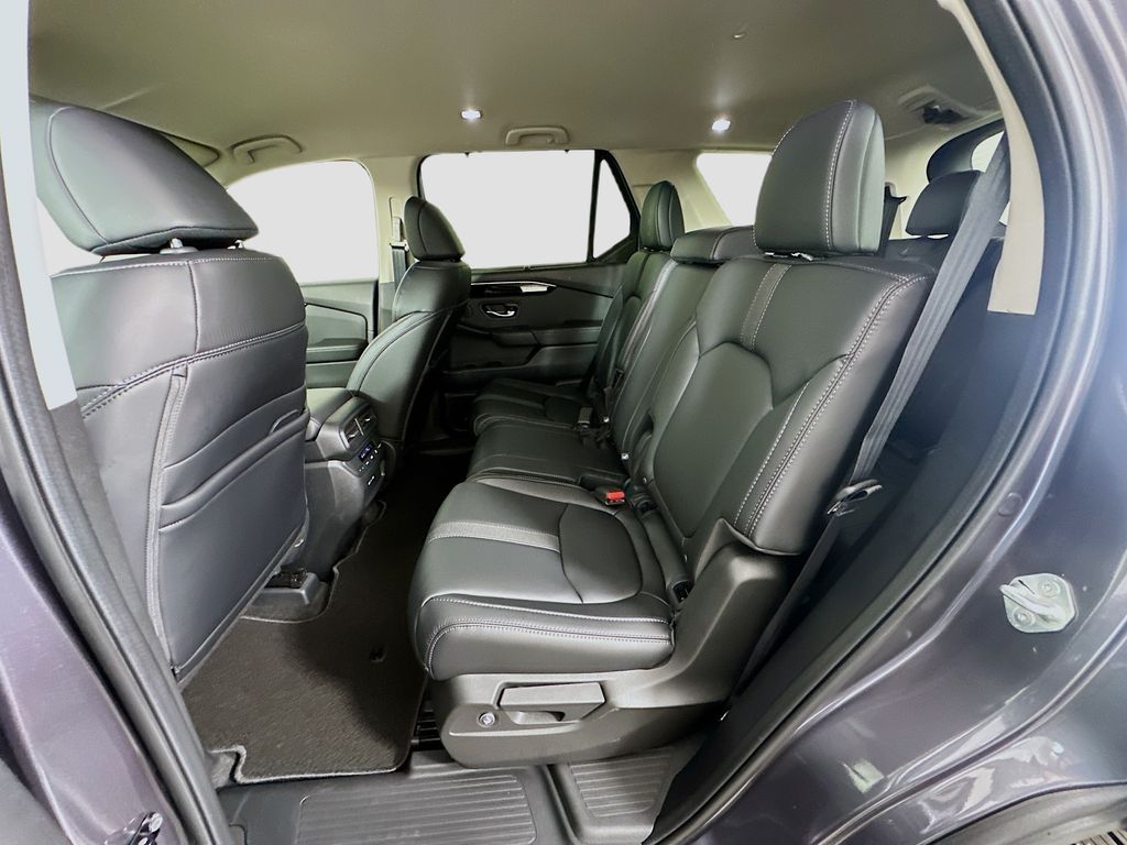 Thumbnail: 2025 Honda Pilot - 16