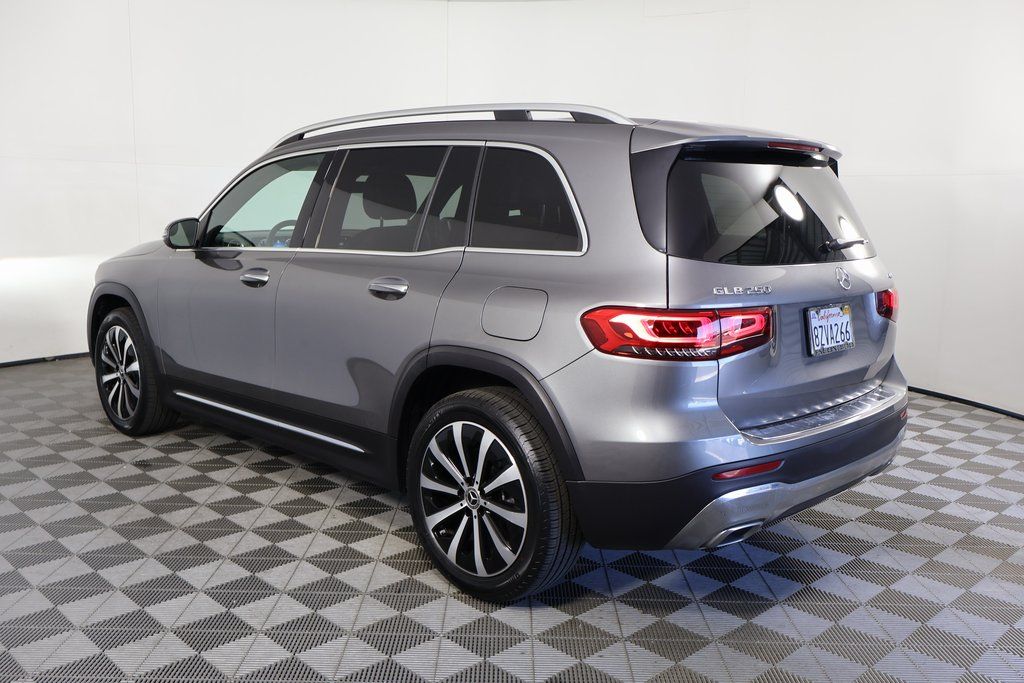 Thumbnail: 2021 Mercedes-Benz GLB - 6