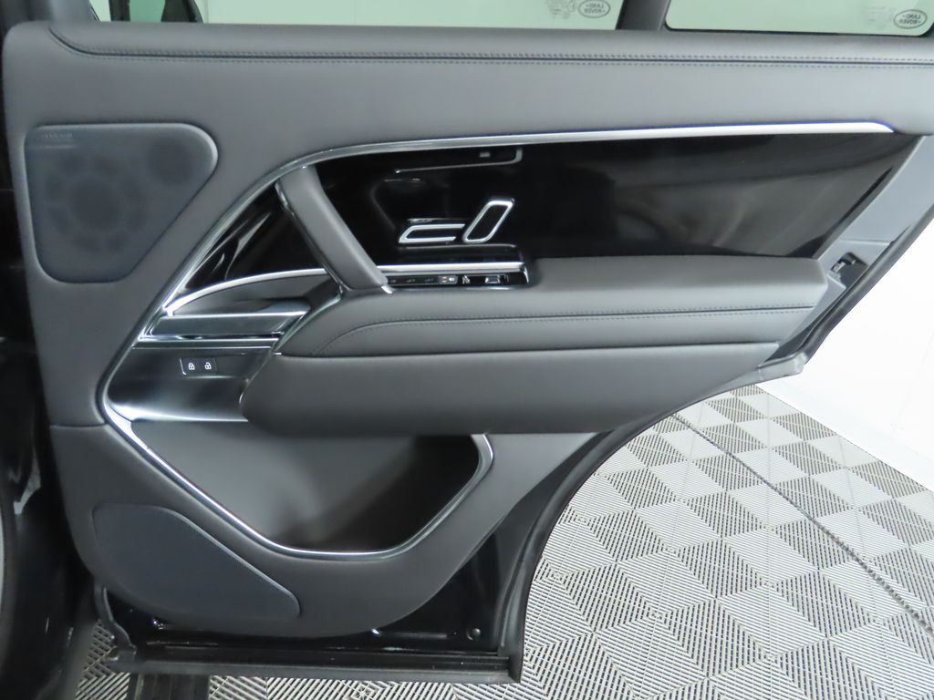 Thumbnail: 2025 Land Rover Range Rover - 28