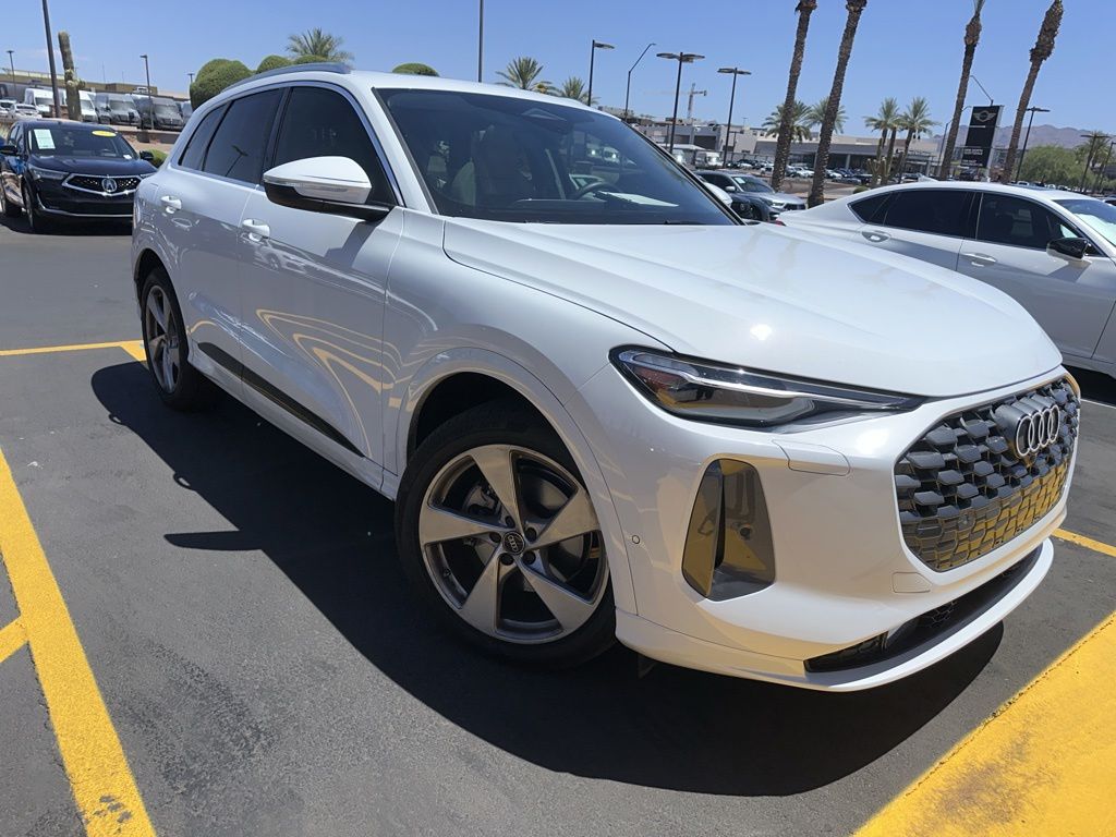 Thumbnail: 2025 Audi Q5 - 3