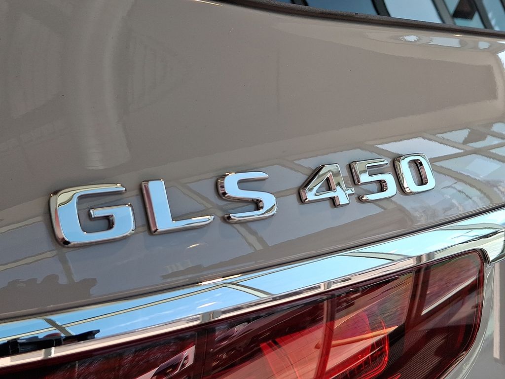 Thumbnail: 2026 Mercedes-Benz GLS - 18
