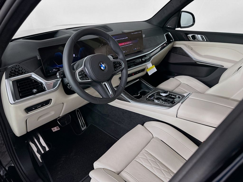 2025 BMW X7 M60i 9