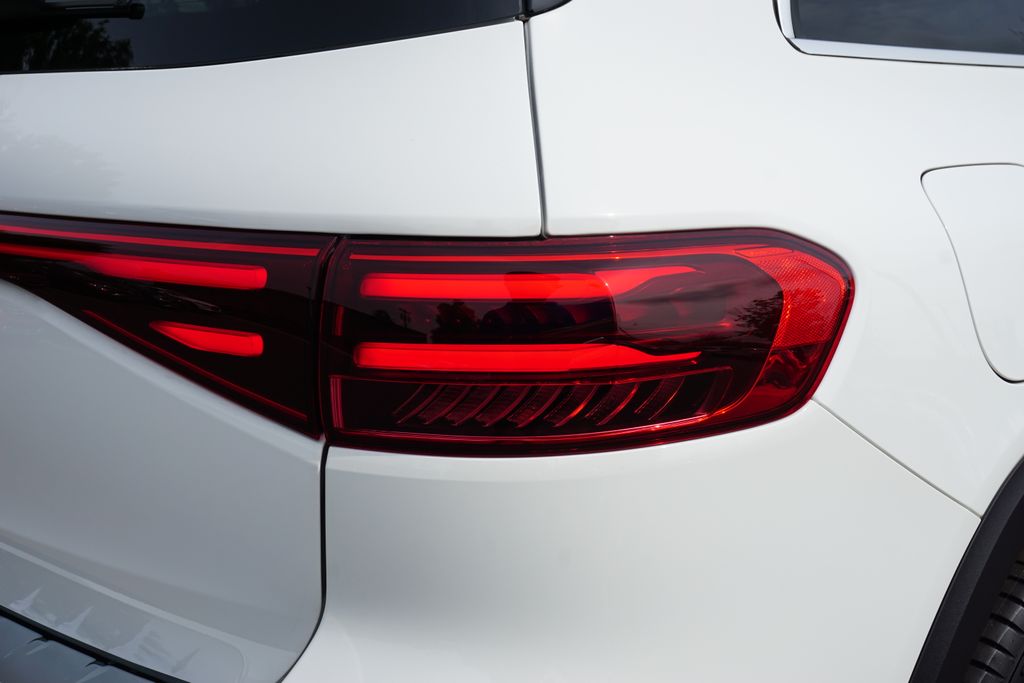 2025 Mercedes-Benz EQB 250+ 14