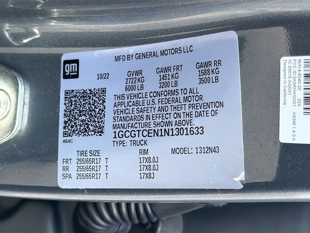 Used 2022 Gray Chevrolet LT image 29