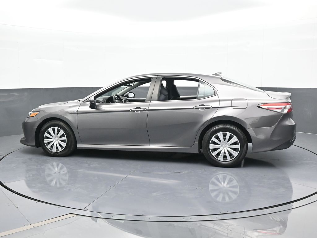 Used 2019 Toyota Camry LE with VIN 4T1B31HK5KU517796 for sale in Miami, FL