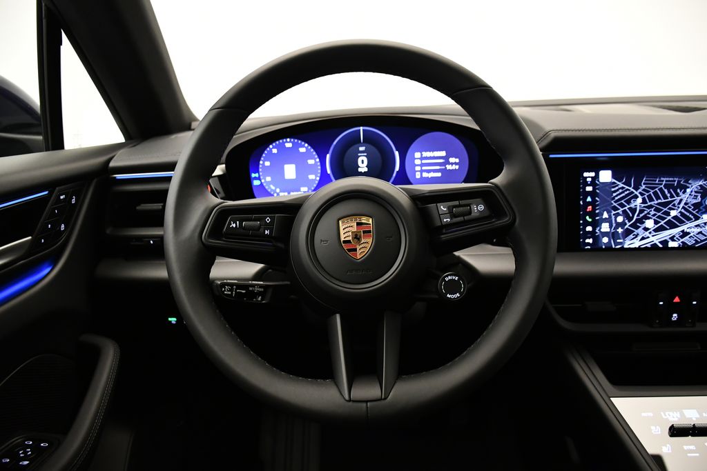 Thumbnail: 2025 Porsche Macan - 27