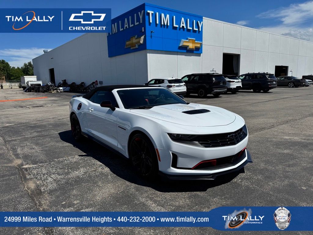 Summit White 2023 Chevrolet Camaro LT1 Convertible RWD Convertible Rear-Wheel Drive Automatic