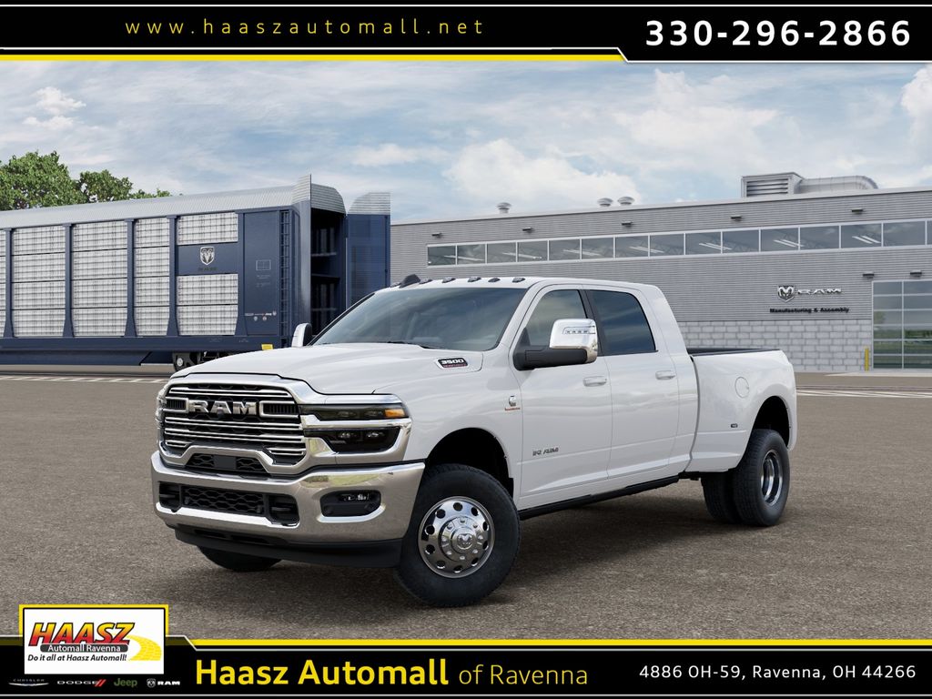 Bright White Clearcoat 2026 RAM 3500 Pickup Truck Four-Wheel Drive 8-Speed Automatic