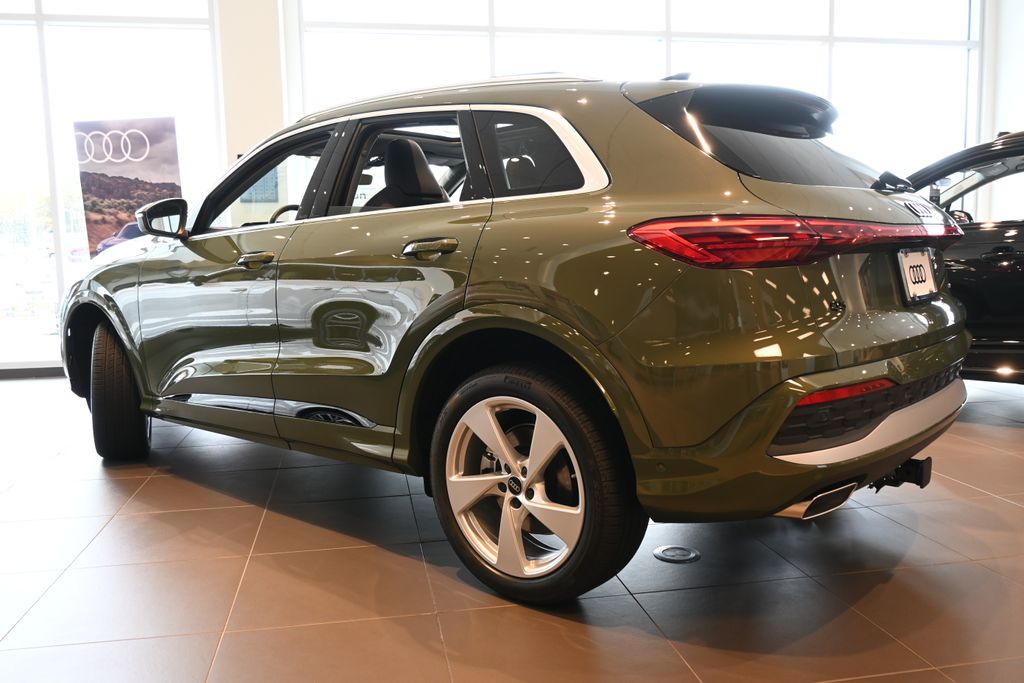 Thumbnail: 2025 Audi Q5 - 5