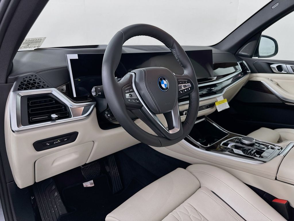 Thumbnail: 2026 BMW X5 - 9