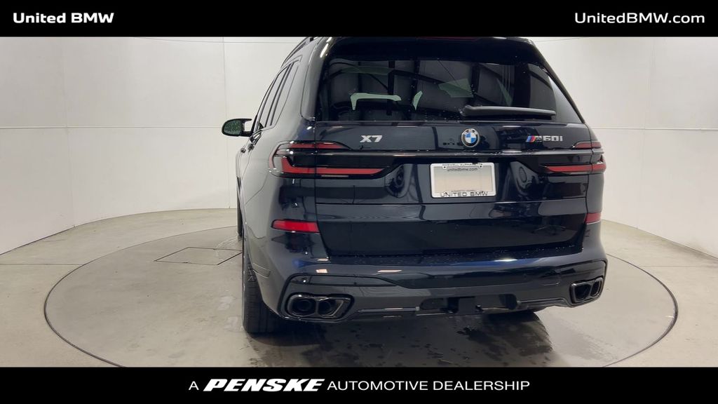 2026 BMW X7 M60i 7