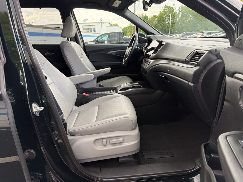 Thumbnail: 2020 Honda Passport - 25