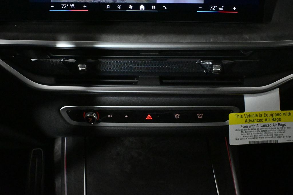 Thumbnail: 2026 BMW X7 - 24