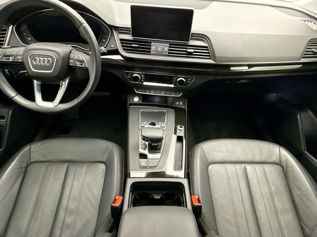 Thumbnail: 2020 Audi Q5 - 13