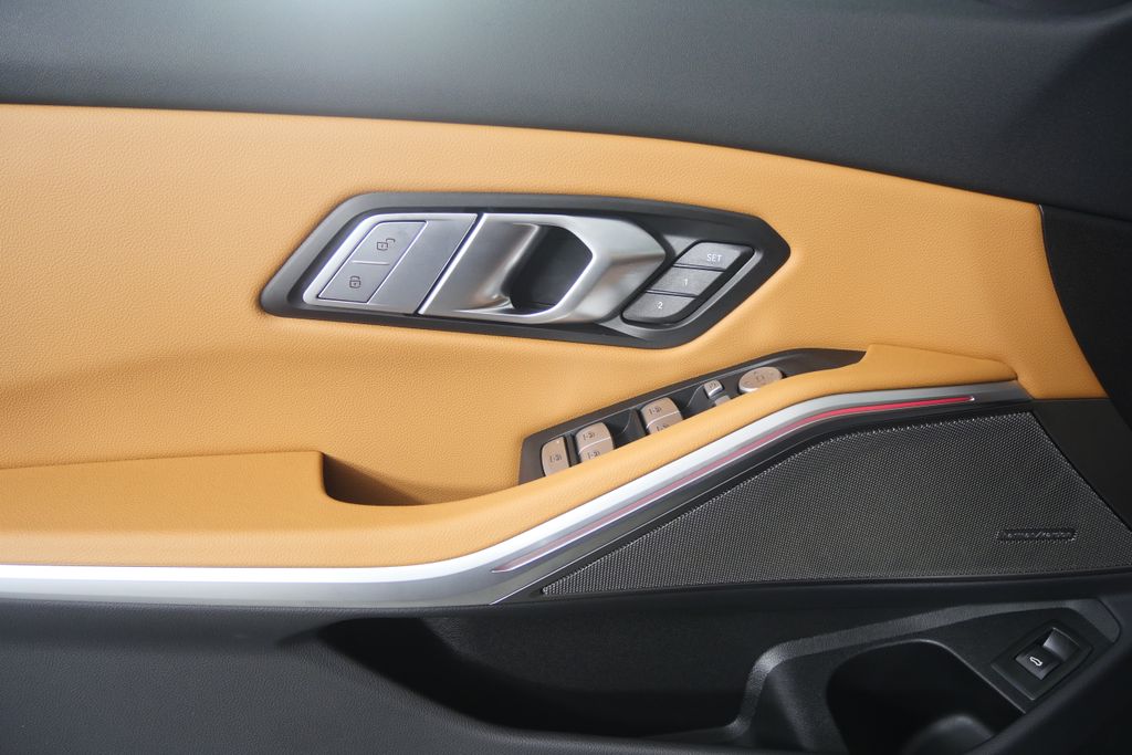 Thumbnail: 2026 BMW 3 Series - 9