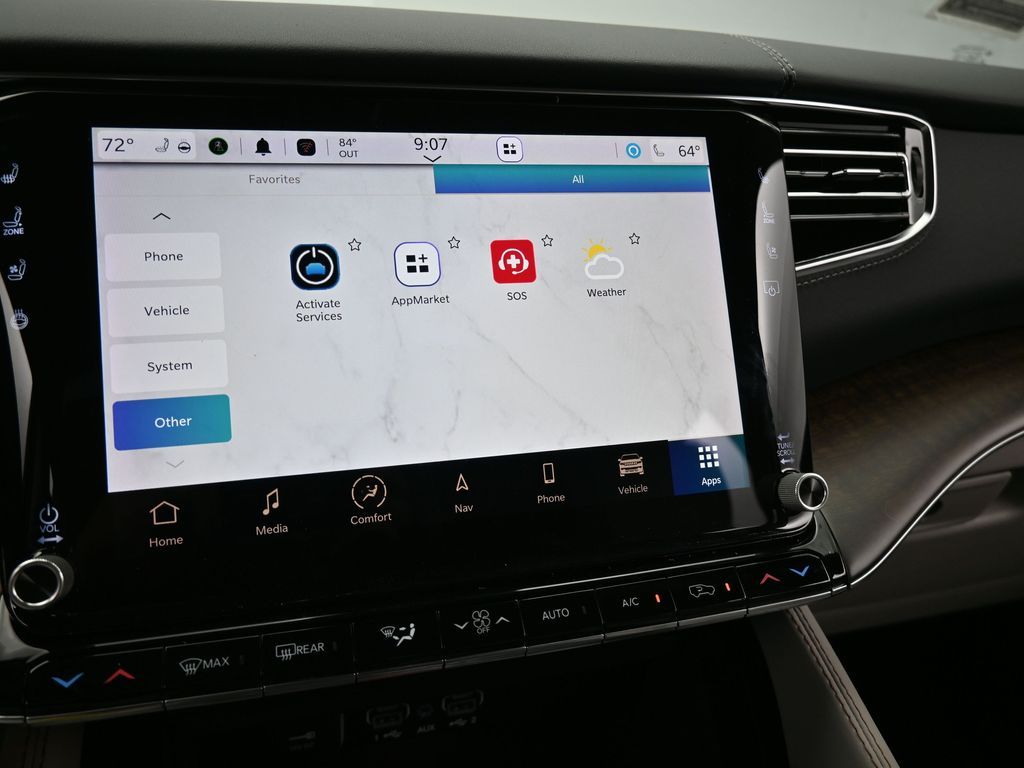 Used 2024 Diamond Black Crystal Pearlcoat Jeep Base image 29