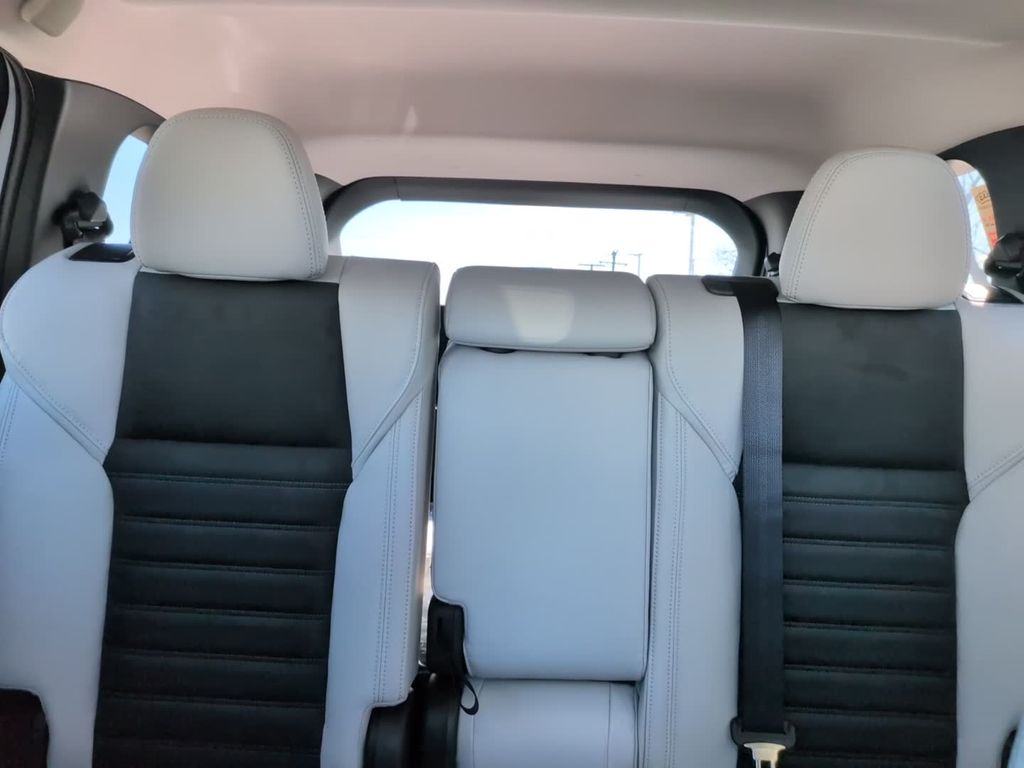 New 2026 White Mitsubishi SE image 27