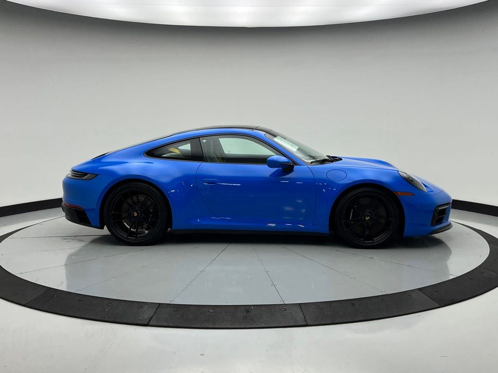 Thumbnail: 2023 Porsche 911 - 8