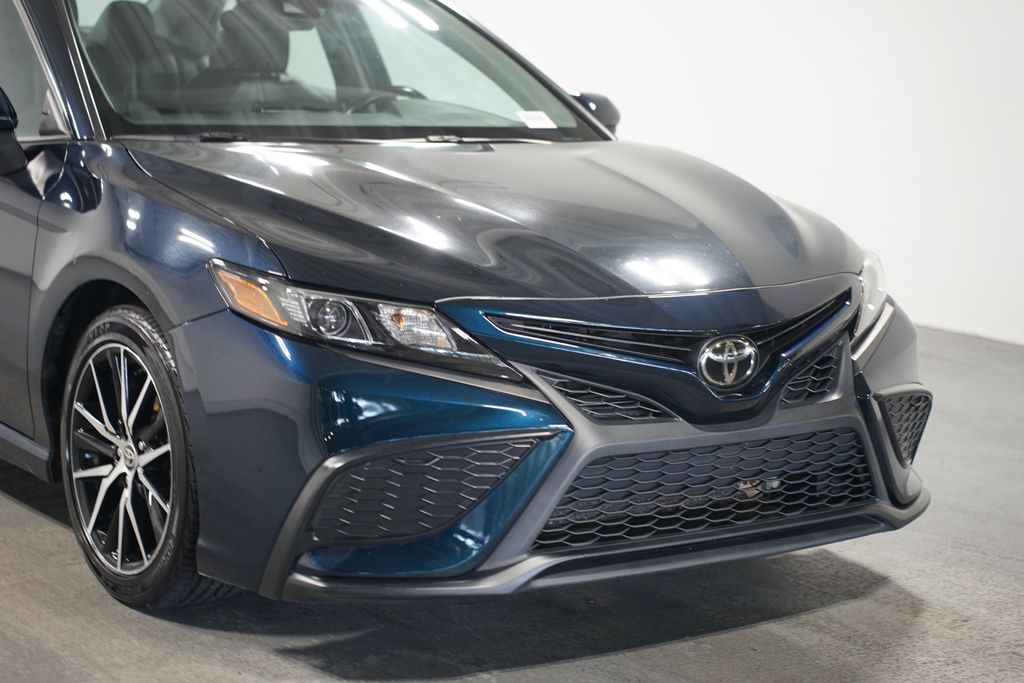 2021 Toyota Camry SE 4