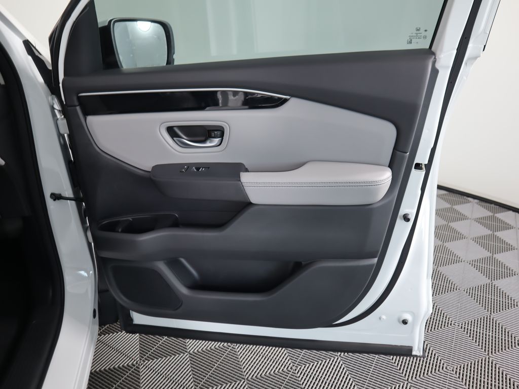 Thumbnail: 2025 Honda Pilot - 25