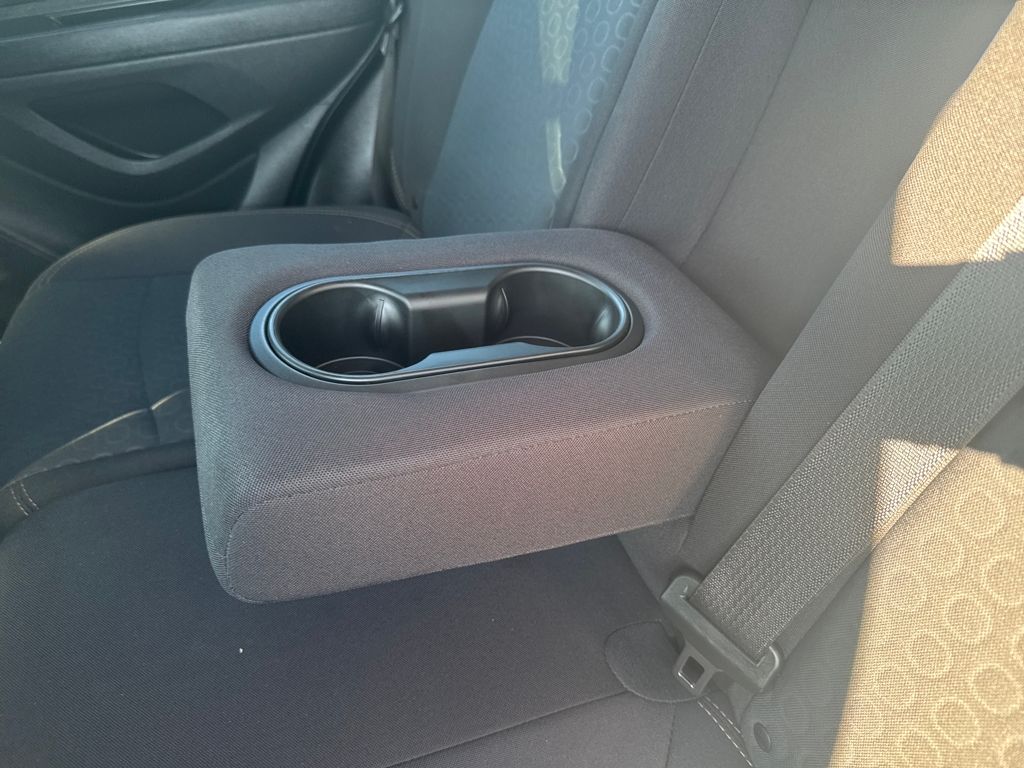 2020 Chevrolet Trax LS photo 30