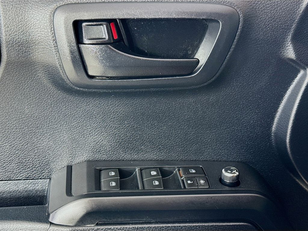 Used Car 2018 Toyota Tacoma  Sr For Sale Under $25,000 In Austin, Texas