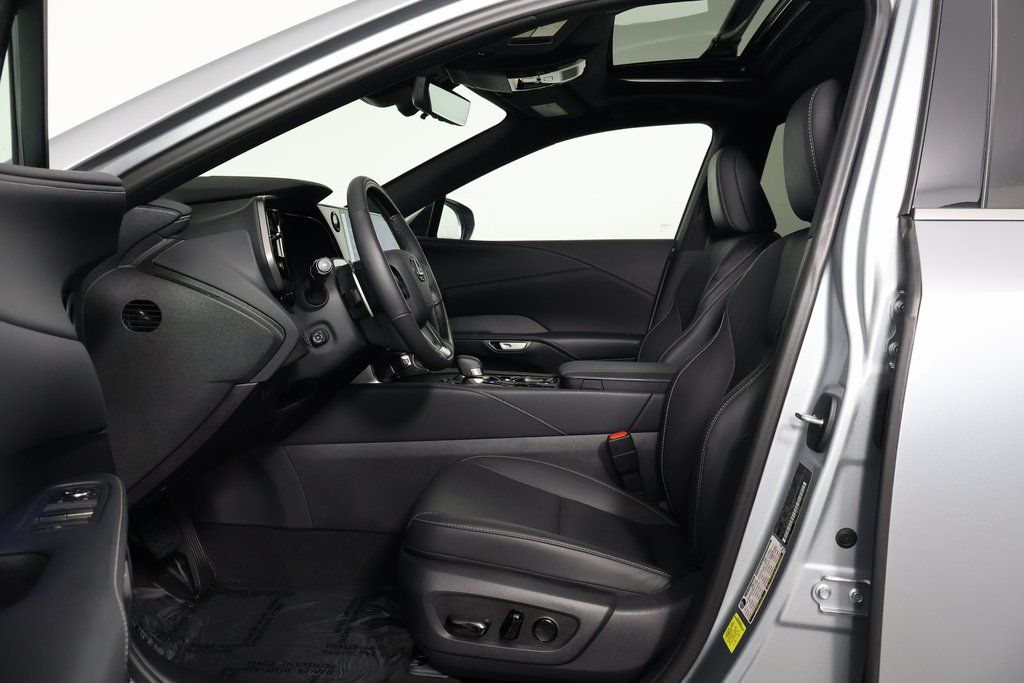 Thumbnail: 2025 Lexus RX - 10