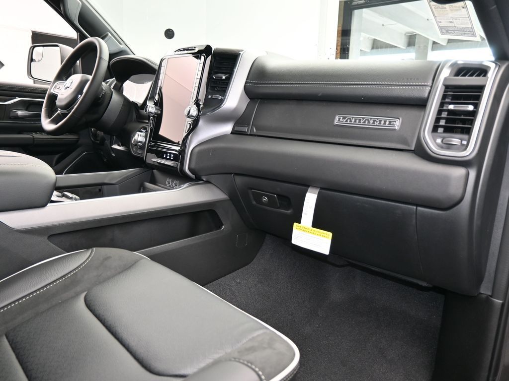 New 2026 Granite Crystal Metallic Clearcoat Ram Laramie image 45