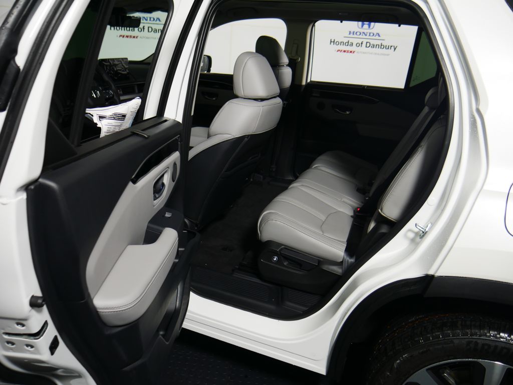 Thumbnail: 2026 Honda Pilot - 16