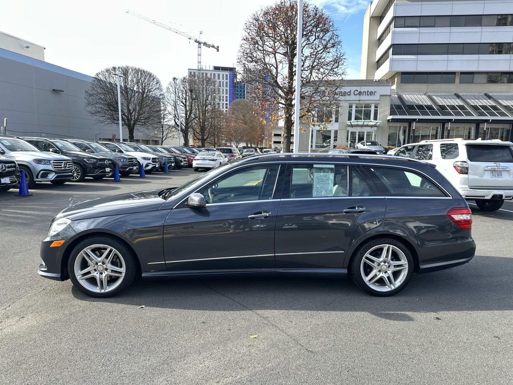 Thumbnail: 2011 Mercedes-Benz E-Class - 13