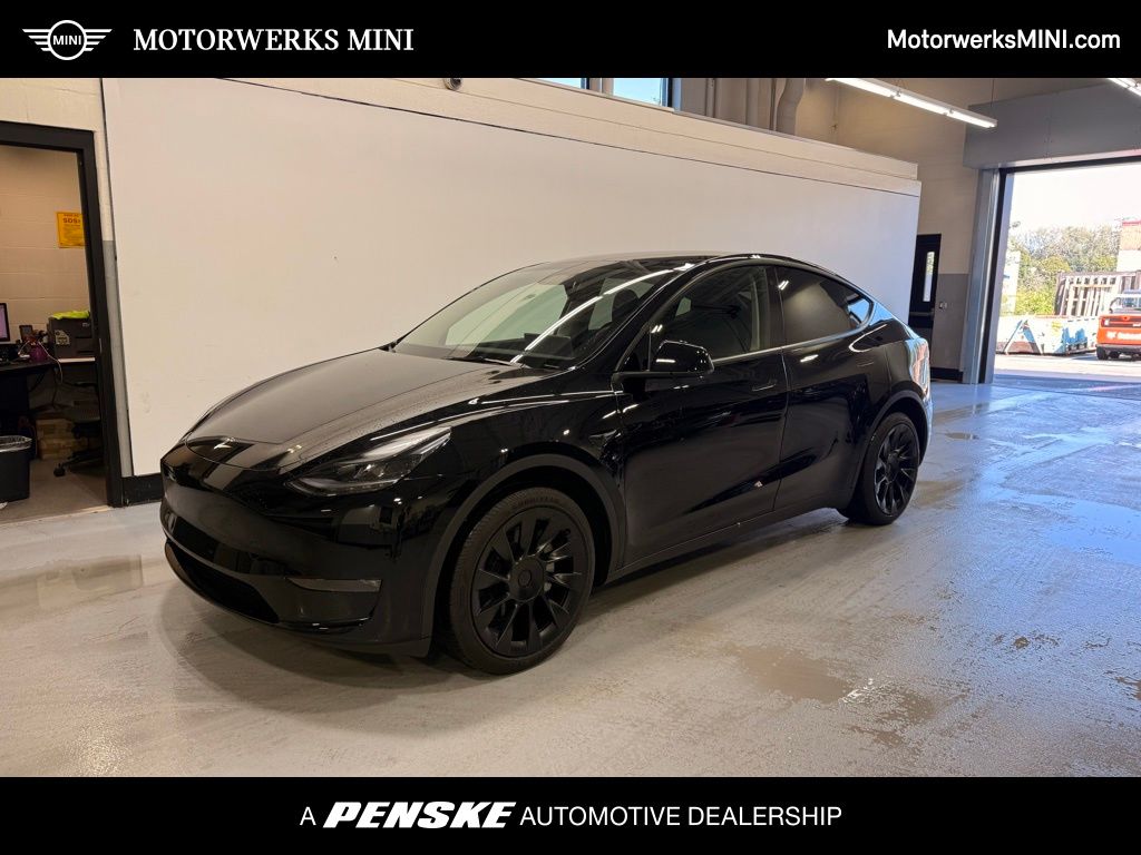 Thumbnail: 2023 Tesla Model Y - 1