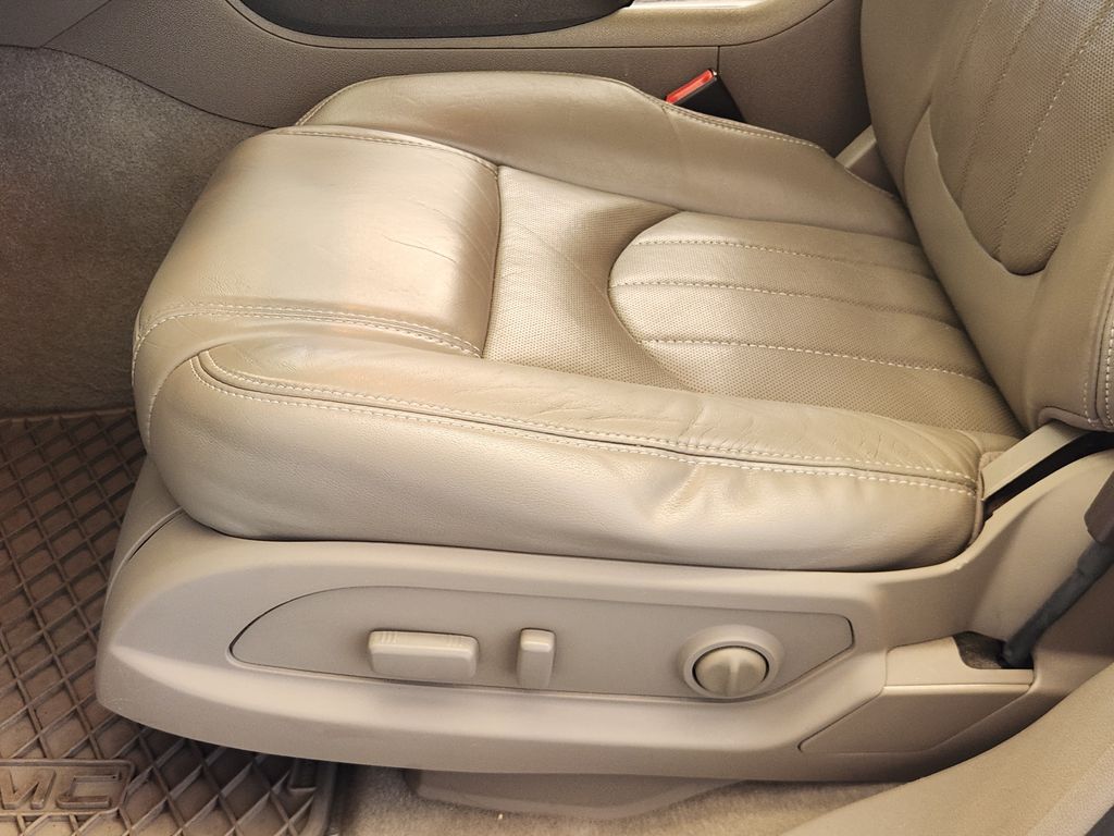 2014 GMC Acadia Denali White at Community Toyota