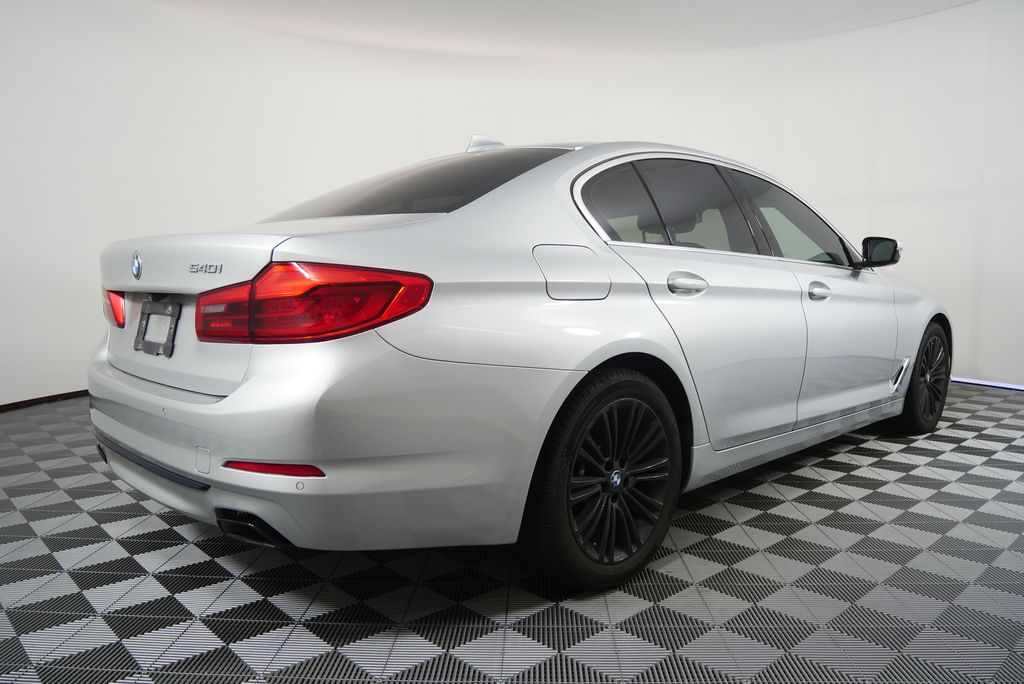 Thumbnail: 2019 BMW 5 Series - 3