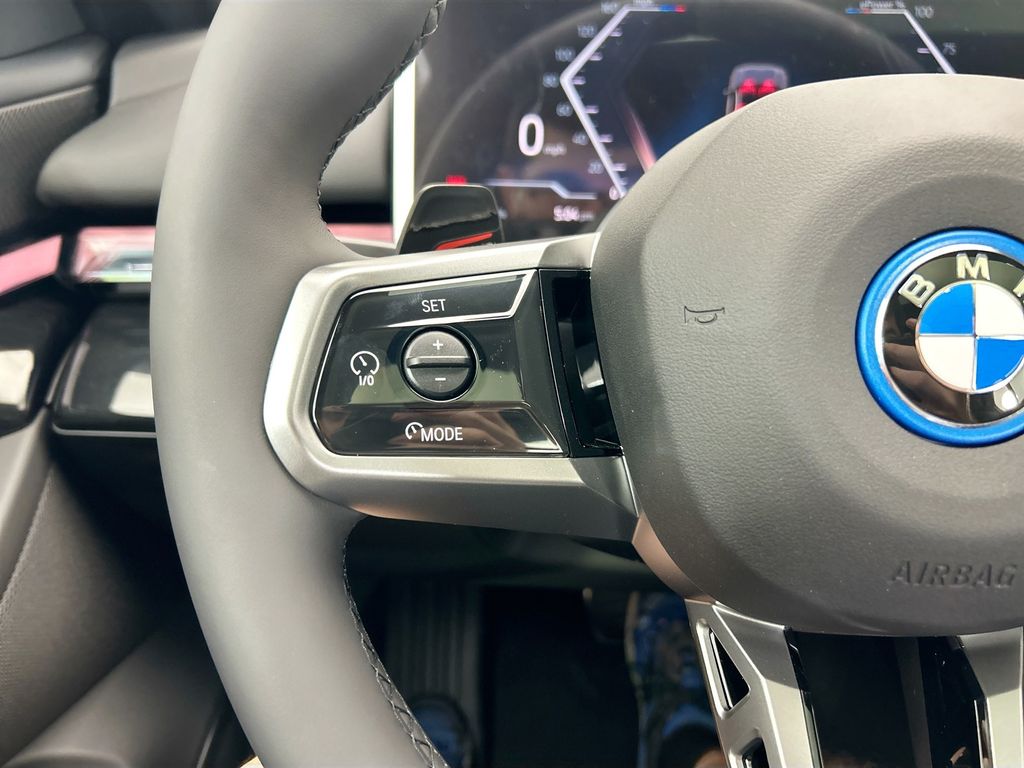 Thumbnail: 2026 BMW i5 - 11