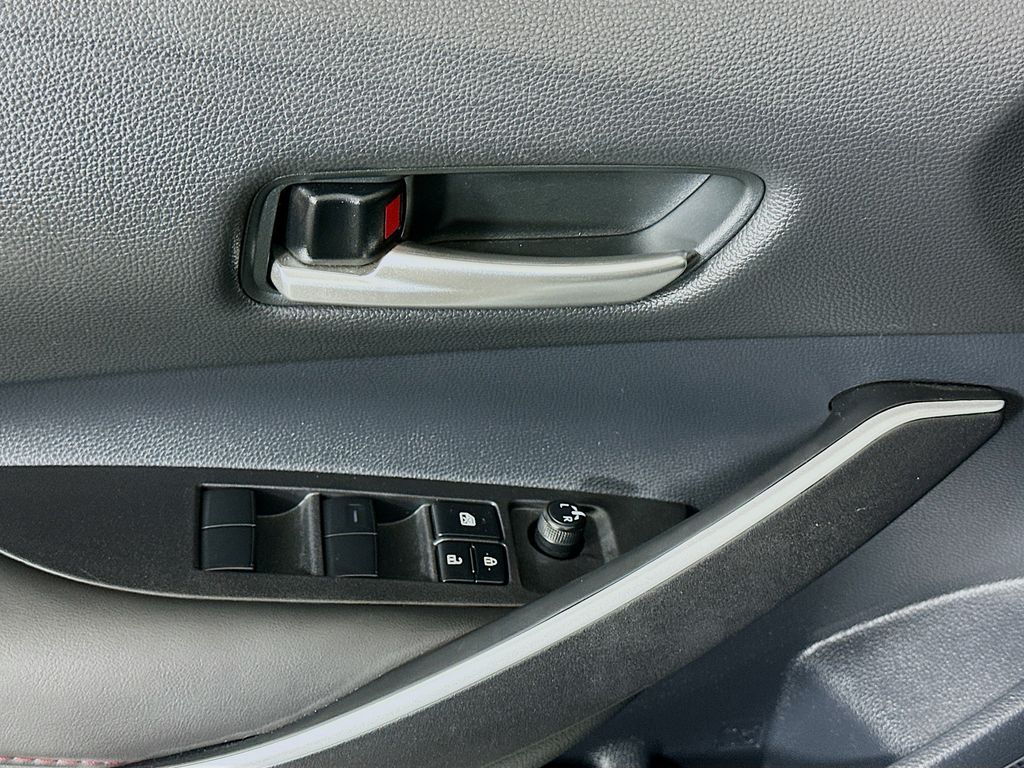 Thumbnail: 2025 Toyota Corolla - 18