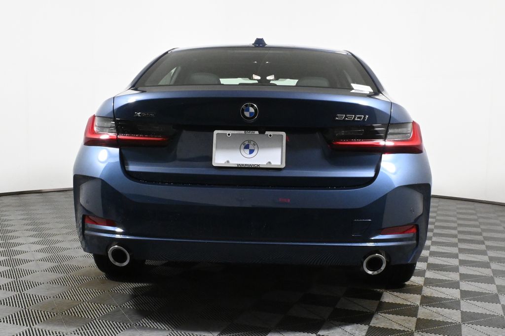 Thumbnail: 2026 BMW 3 Series - 6