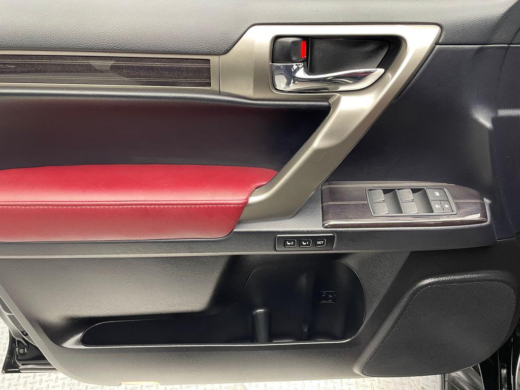 Thumbnail: 2021 Lexus GX - 9