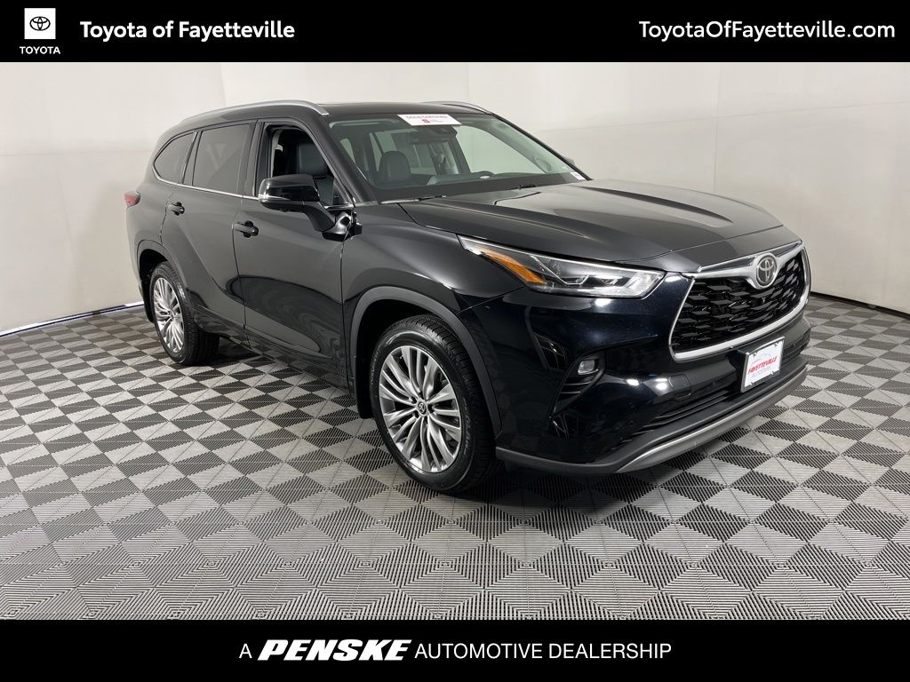 2023 Toyota Highlander Platinum 19