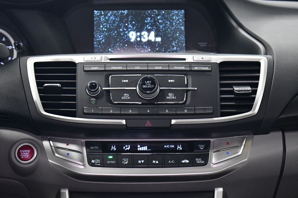 Thumbnail: 2015 Honda Accord - 18