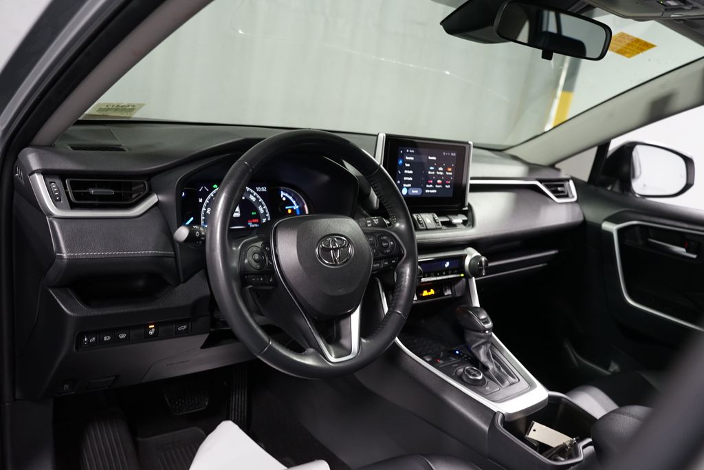 Thumbnail: 2024 Toyota RAV4 - 11