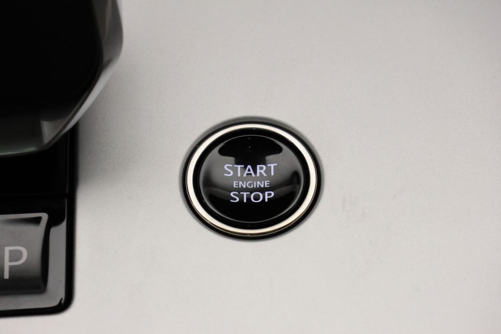 Thumbnail: 2026 Land Rover Range Rover - 24