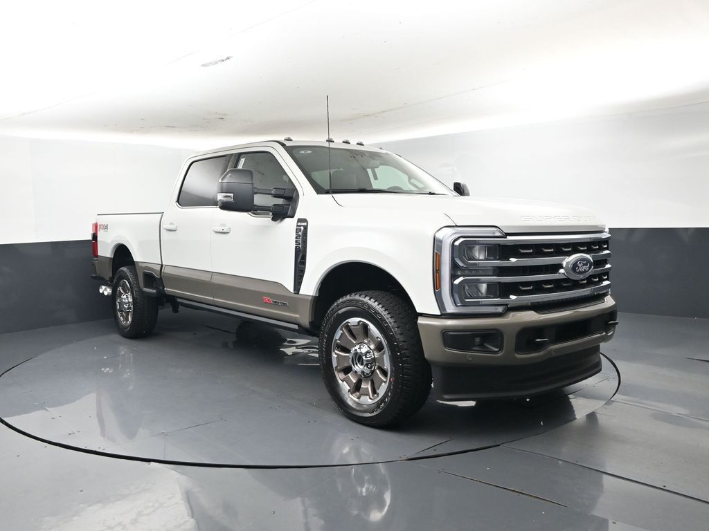 Star White Metallic Tri-Coat 2026 Ford F-250 Super Duty King Ranch Crew Cab 4WD Pickup Truck Four-Wheel Drive Automatic