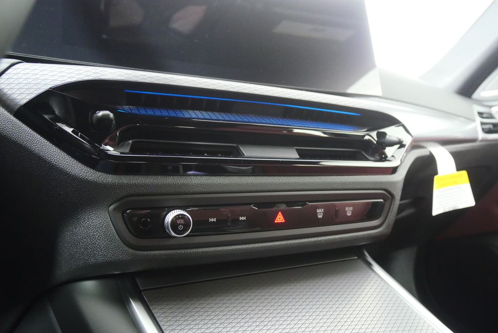 Thumbnail: 2025 BMW i4 - 23