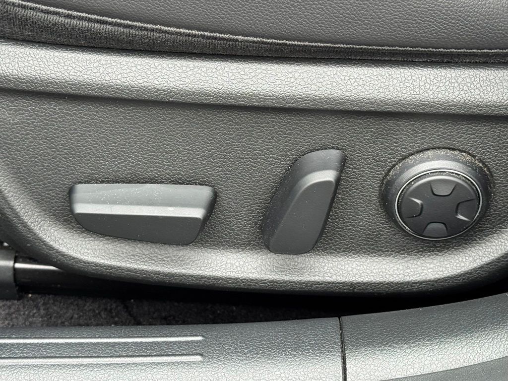 Used 2025 Genesis G70 Sedan