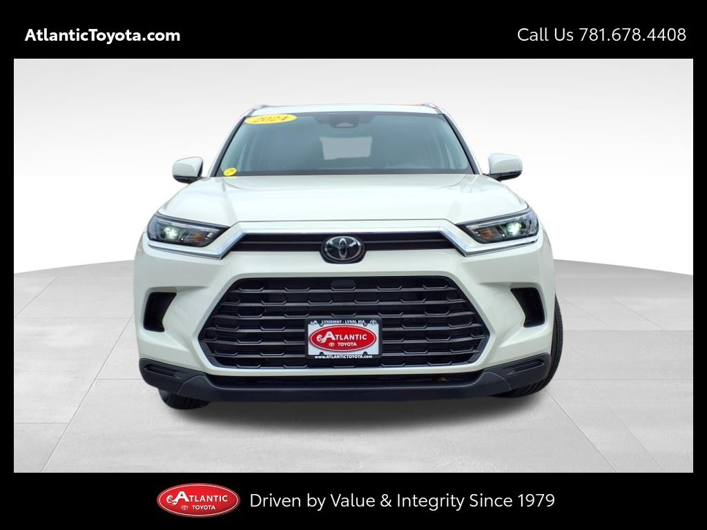 Used 2024 Toyota Grand Highlander XLE with VIN 5TDAAAB56RS060942 for sale in Lynn, MA