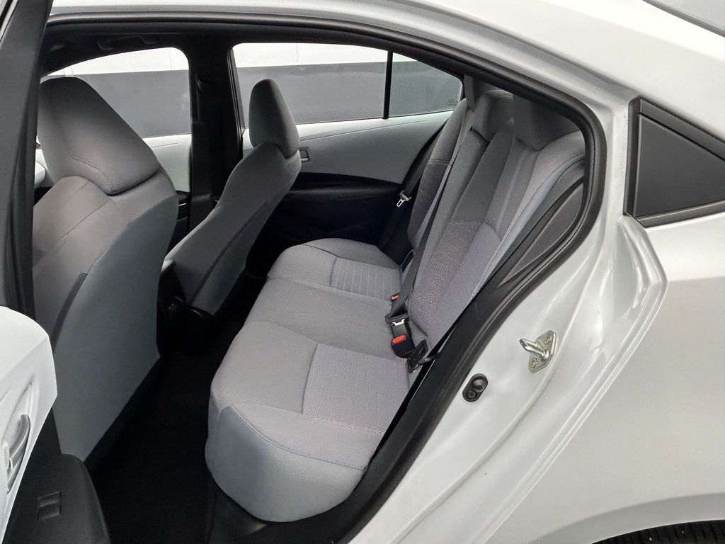 Used 2024 Ice Cap Toyota SE image 28