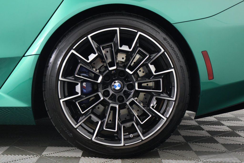 Thumbnail: 2025 BMW M5 - 16